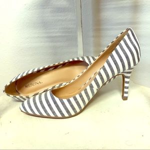 Striped professional heels NWOT